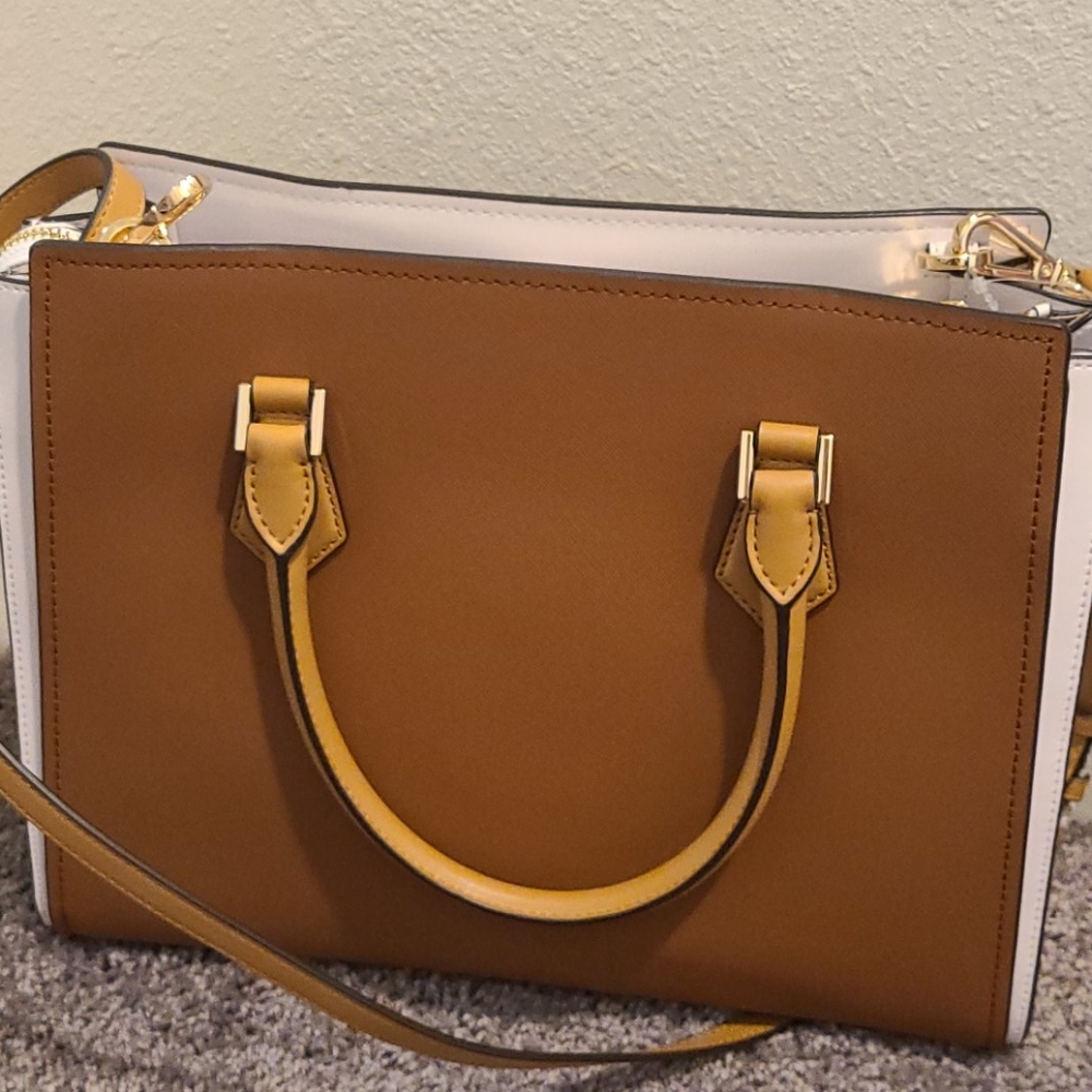 Purse - Picture 3 of 5